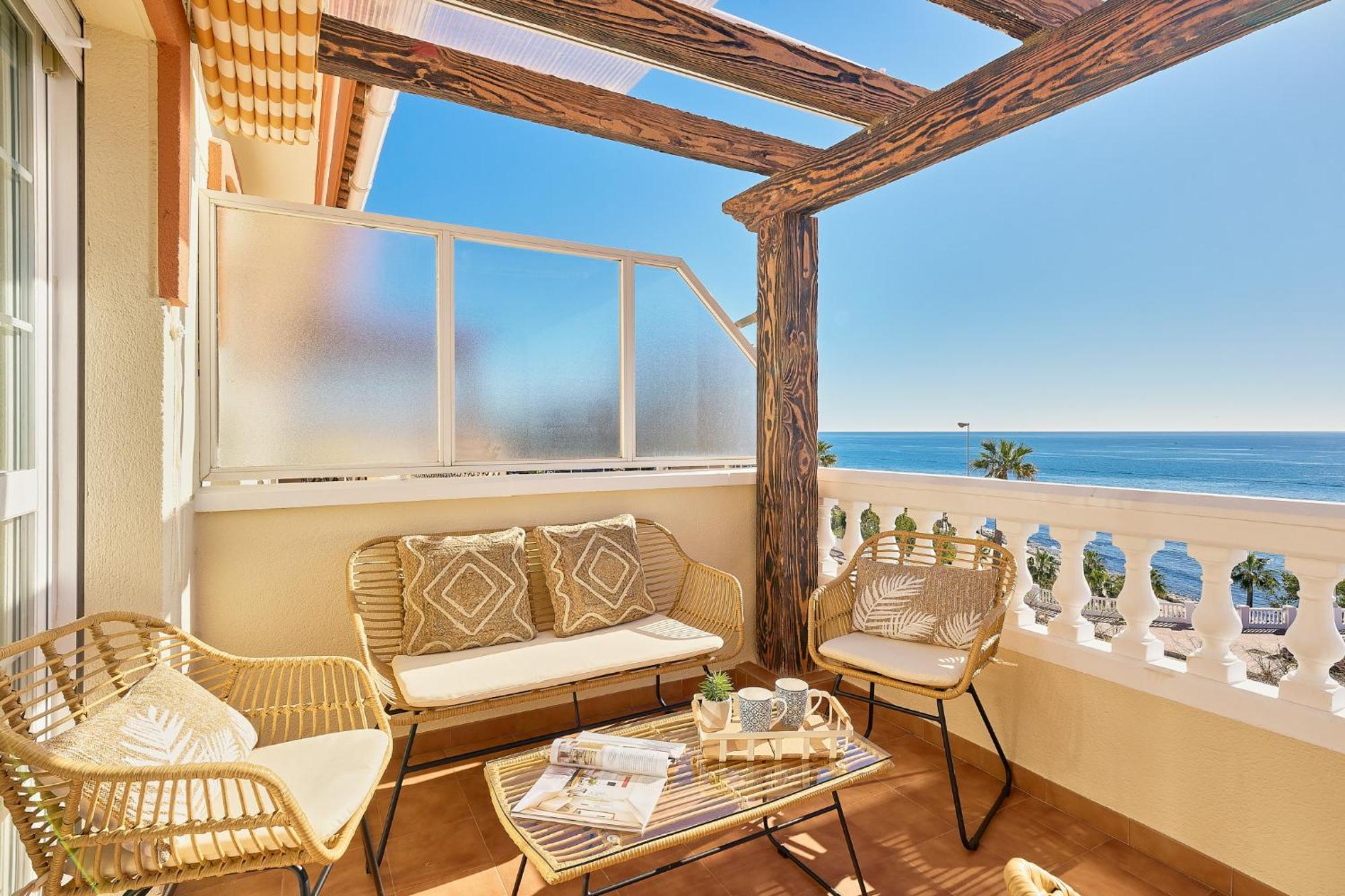 Sea La Vie By Lovely Rentals Benalmádena Eksteriør bilde